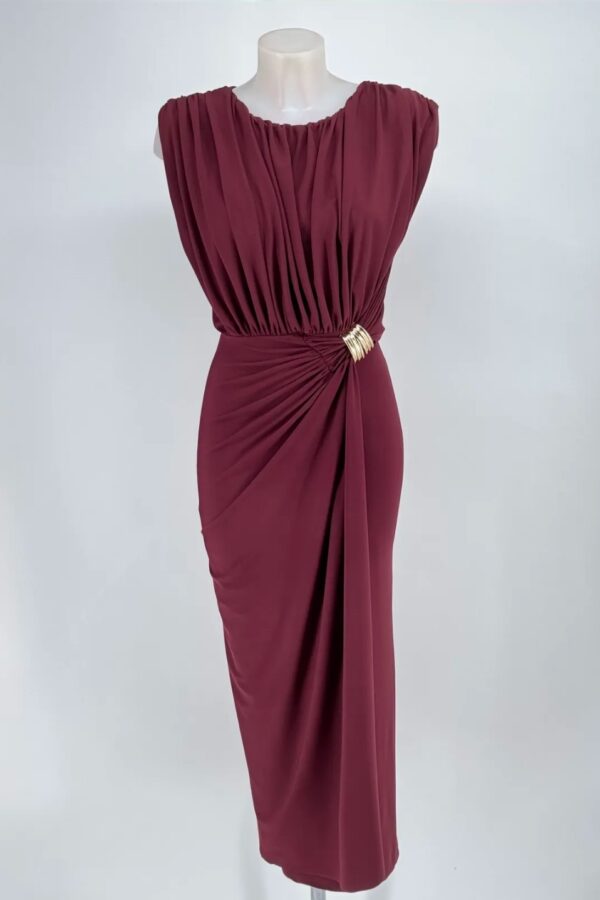 VESTIDO BROCHE SIN MANGA